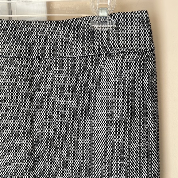 Ann Taylor Loft Black & White Pencil Skirt Size 8 - Picture 3 of 11